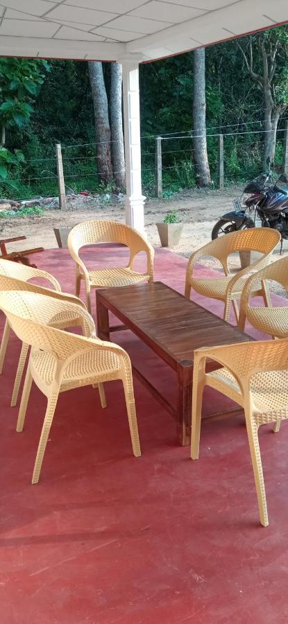 Impress Holiday Home Anuradhapura Bagian luar foto