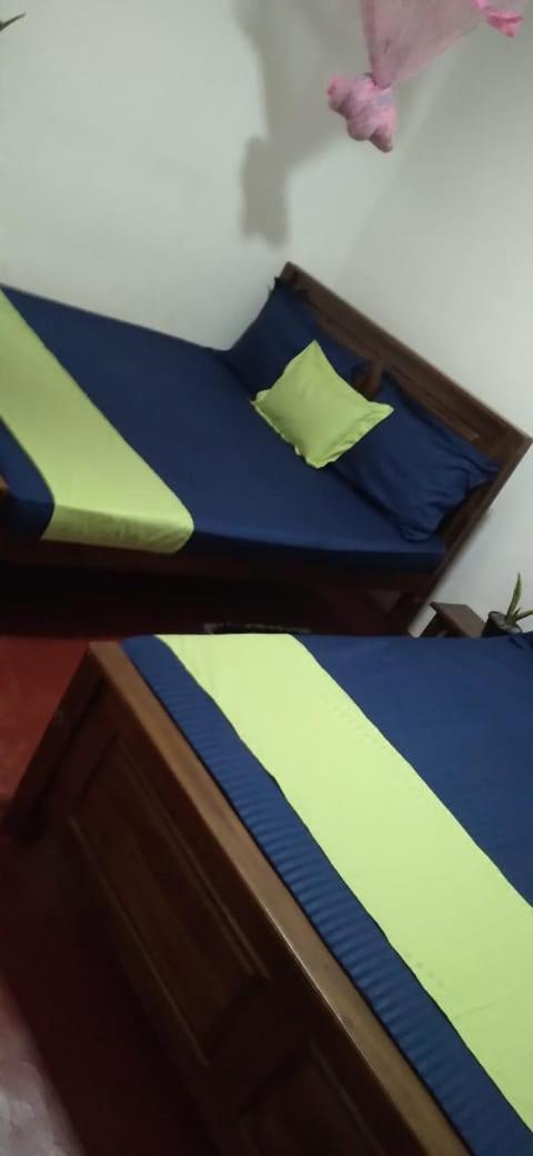Impress Holiday Home Anuradhapura Bagian luar foto