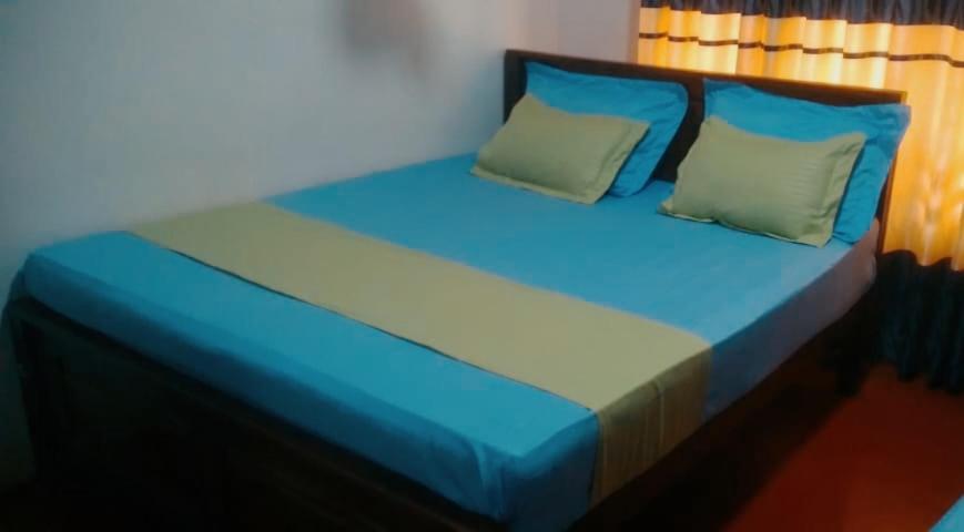 Impress Holiday Home Anuradhapura Bagian luar foto